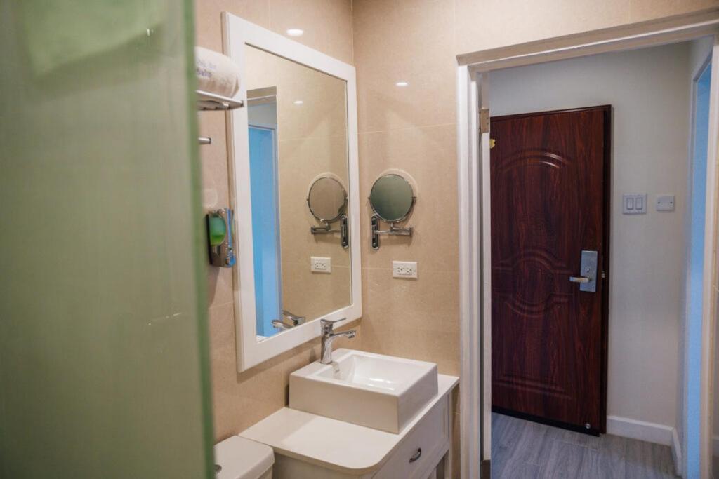 קרייסט צ'רץ' Maxwell Del Mar Hotel מראה חיצוני תמונה